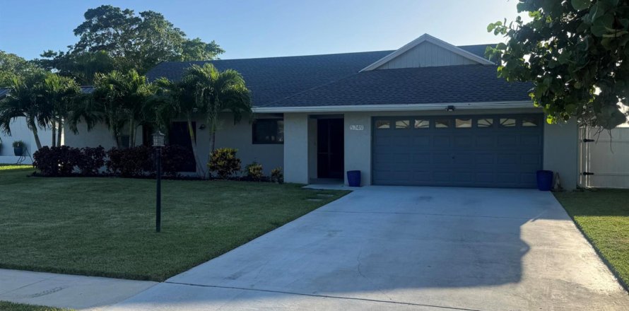 Casa en Lake Worth, Florida 3 dormitorios, 158.86 m2 № 2388430