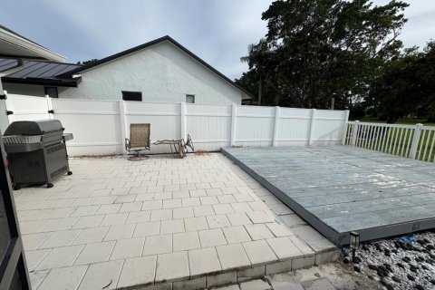 Casa en venta en Lake Worth, Florida, 3 dormitorios, 158.86 m2 № 2388430 - foto 2