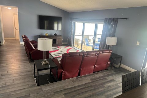 Casa en venta en Lake Worth, Florida, 3 dormitorios, 158.86 m2 № 2388430 - foto 4