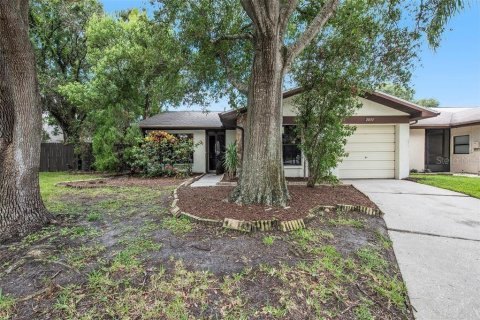 House in Oldsmar, Florida 2 bedrooms, 112.88 sq.m. № 2394275 - photo 2