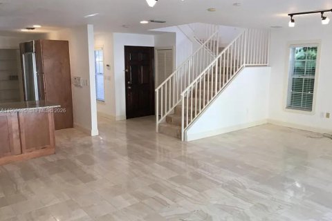 Casa en alquiler en Miami, Florida, 3 dormitorios, 203.46 m2 № 2031713 - foto 4