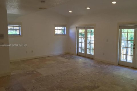 Casa en alquiler en Miami, Florida, 3 dormitorios, 203.46 m2 № 2031713 - foto 14