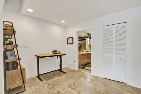 Villa ou maison à louer à Miami, Floride: 3 chambres, 203.46 m2 № 2031713 - photo 28