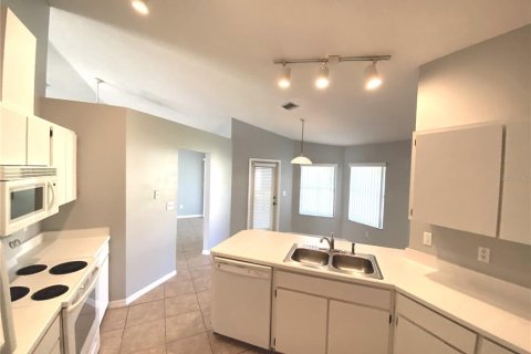 Villa ou maison à louer à Palm Coast, Floride: 3 chambres, 151.9 m2 № 2103846 - photo 2