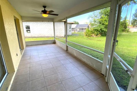 Villa ou maison à louer à Palm Coast, Floride: 3 chambres, 151.9 m2 № 2103846 - photo 13