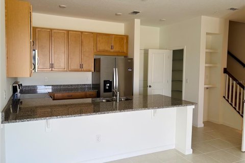 Touwnhouse à louer à Orlando, Floride: 4 chambres, 155.89 m2 № 2404853 - photo 6