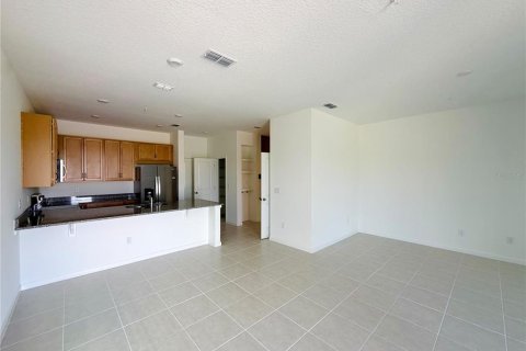 Touwnhouse à louer à Orlando, Floride: 4 chambres, 155.89 m2 № 2404853 - photo 9