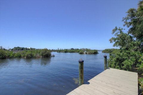 Casa en venta en Spring Hill, Florida, 5 dormitorios, 831.66 m2 № 1299305 - foto 12