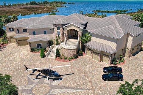 Casa en venta en Spring Hill, Florida, 5 dormitorios, 831.66 m2 № 1299305 - foto 2