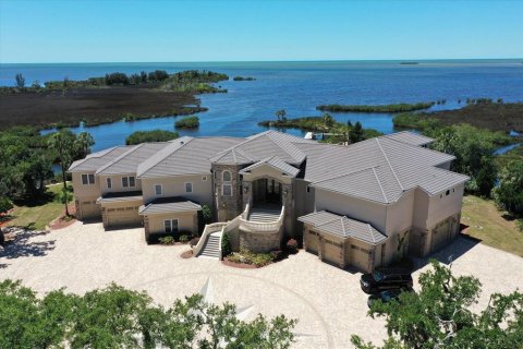 Casa en venta en Spring Hill, Florida, 5 dormitorios, 831.66 m2 № 1299305 - foto 5