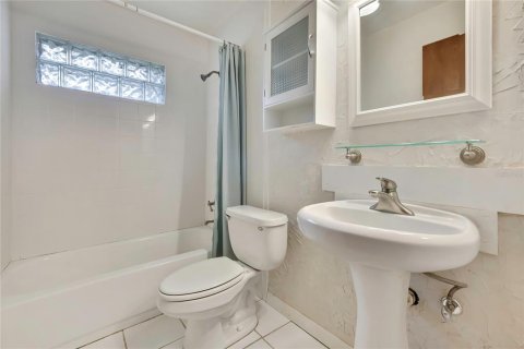 Casa en venta en Lutz, Florida, 2 dormitorios, 107.02 m2 № 2386313 - foto 10