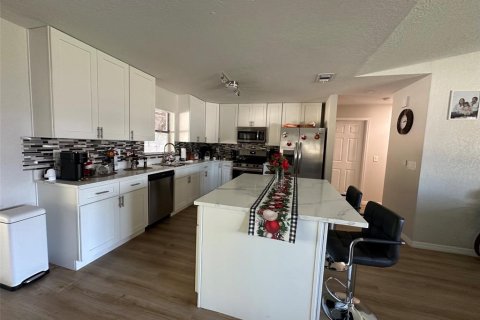 Villa ou maison à vendre à Ocala, Floride: 4 chambres, 184.13 m2 № 2399290 - photo 4