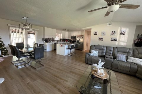 Villa ou maison à vendre à Ocala, Floride: 4 chambres, 184.13 m2 № 2399290 - photo 6