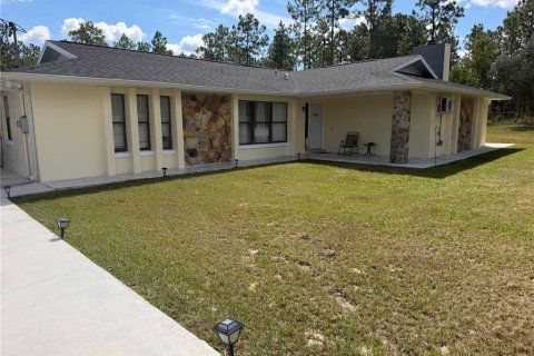 Villa ou maison à Ocala, Floride 4 chambres, 184.13 m2 № 2399290