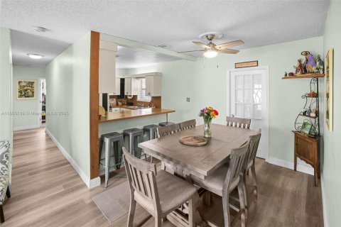 Casa en venta en Miami, Florida, 4 dormitorios, 153.75 m2 № 1878006 - foto 6