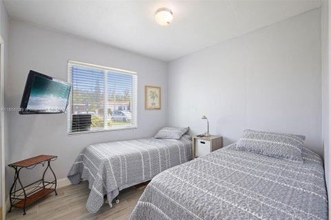 Casa en venta en Miami, Florida, 4 dormitorios, 153.75 m2 № 1878006 - foto 22