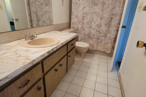 Condo in Lauderhill, Florida, 1 bedroom  № 2016584 - photo 6