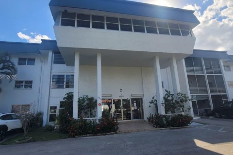 Кондоминиум с 1 спальней в Лодерхилл, Флорида № 2016584