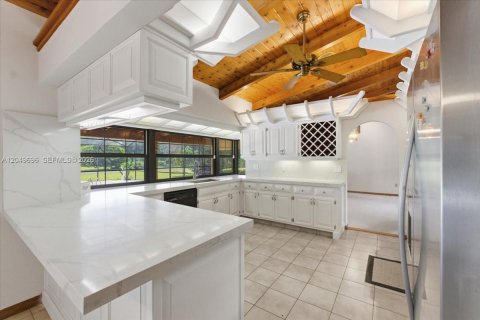 House in Homestead, Florida 3 bedrooms, 308.44 sq.m. № 2185960 - photo 15