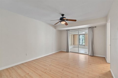 House in Palm Bay, Florida 3 bedrooms, 155.8 sq.m. № 1900341 - photo 27