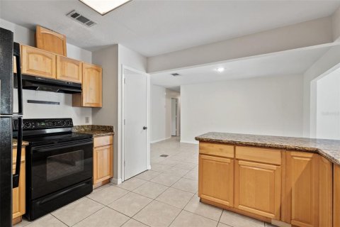 House in Palm Bay, Florida 3 bedrooms, 155.8 sq.m. № 1900341 - photo 16