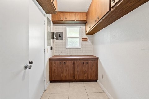 House in Palm Bay, Florida 3 bedrooms, 155.8 sq.m. № 1900341 - photo 18