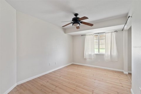 House in Palm Bay, Florida 3 bedrooms, 155.8 sq.m. № 1900341 - photo 24