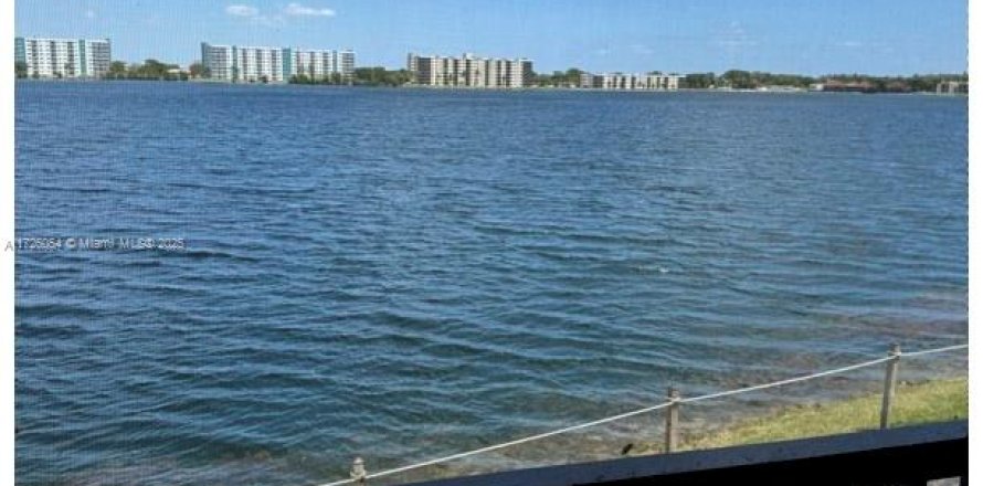Appartement à Oakland Park, Floride 2 chambres, 85.47 m2 № 1711184