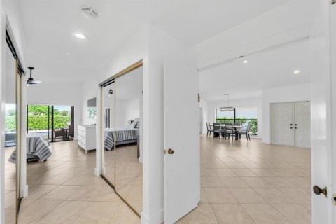 House in Boca Raton, Florida 3 bedrooms, 218.51 sq.m. № 2261930 - photo 24