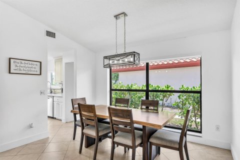 House in Boca Raton, Florida 3 bedrooms, 218.51 sq.m. № 2261930 - photo 18