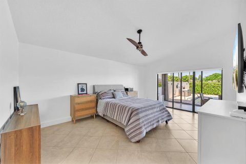 House in Boca Raton, Florida 3 bedrooms, 218.51 sq.m. № 2261930 - photo 26