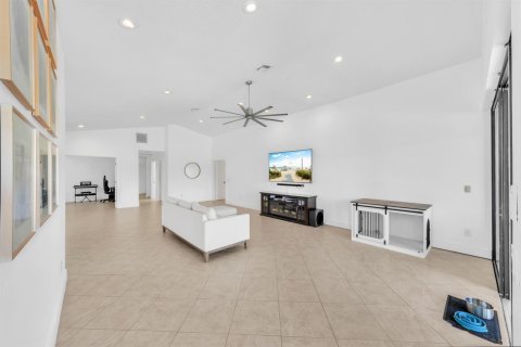 House in Boca Raton, Florida 3 bedrooms, 218.51 sq.m. № 2261930 - photo 16