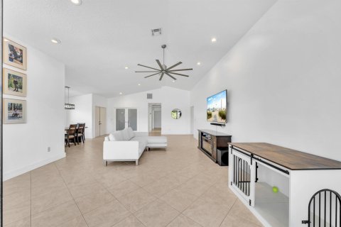 House in Boca Raton, Florida 3 bedrooms, 218.51 sq.m. № 2261930 - photo 14