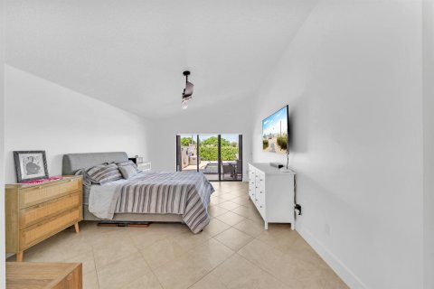 House in Boca Raton, Florida 3 bedrooms, 218.51 sq.m. № 2261930 - photo 25