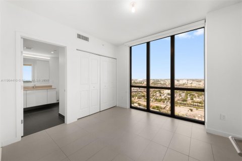 Condo in Miami, Florida, 2 bedrooms  № 1957250 - photo 10