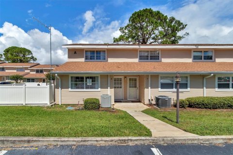 Condo à Summerfield, Floride, 2 chambres  № 2135301