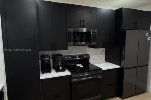 Touwnhouse à louer à Hialeah, Floride: 3 chambres, 132.94 m2 № 2028587 - photo 6