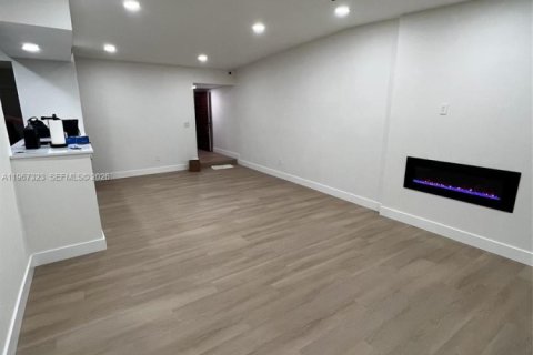 Touwnhouse à louer à Hialeah, Floride: 3 chambres, 132.94 m2 № 2028587 - photo 20