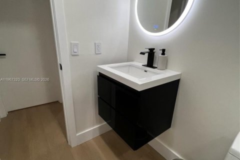 Touwnhouse à louer à Hialeah, Floride: 3 chambres, 132.94 m2 № 2028587 - photo 23