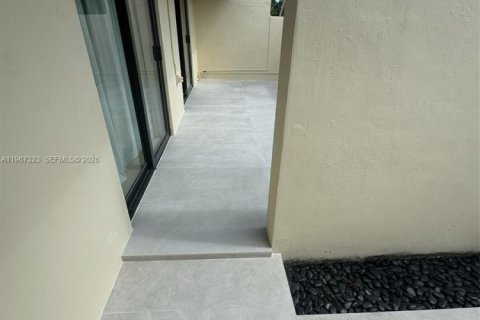 Touwnhouse à louer à Hialeah, Floride: 3 chambres, 132.94 m2 № 2028587 - photo 26