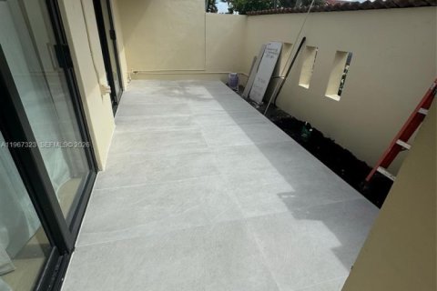 Touwnhouse à louer à Hialeah, Floride: 3 chambres, 132.94 m2 № 2028587 - photo 27