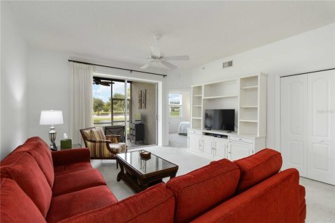 Condo in Sarasota, Florida, 2 bedrooms № 2142858 - photo 13