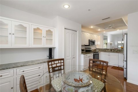 Condo in Sarasota, Florida, 2 bedrooms № 2142858 - photo 5