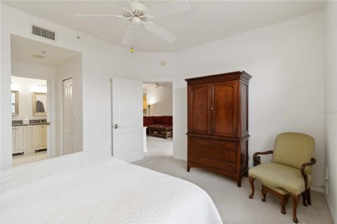 Condo in Sarasota, Florida, 2 bedrooms № 2142858 - photo 18