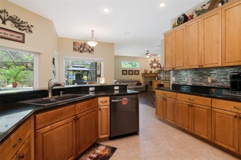 Casa en venta en Plant City, Florida, 4 dormitorios, 240.52 m2 № 2216884 - foto 15