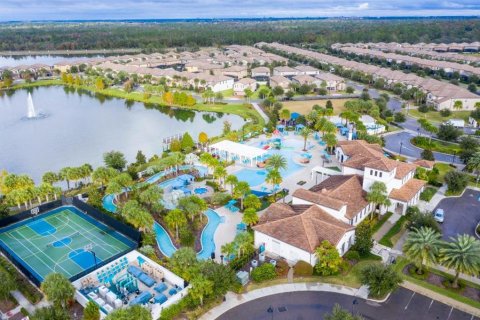 Townhouse in Kissimmee, Florida 5 bedrooms, 210.24 sq.m. № 1196094 - photo 25