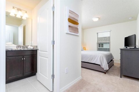 Townhouse in Kissimmee, Florida 5 bedrooms, 210.24 sq.m. № 1196094 - photo 15