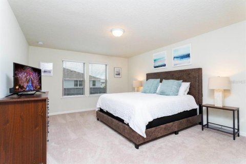 Townhouse in Kissimmee, Florida 5 bedrooms, 210.24 sq.m. № 1196094 - photo 12