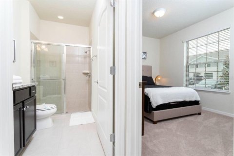 Townhouse in Kissimmee, Florida 5 bedrooms, 210.24 sq.m. № 1196094 - photo 5