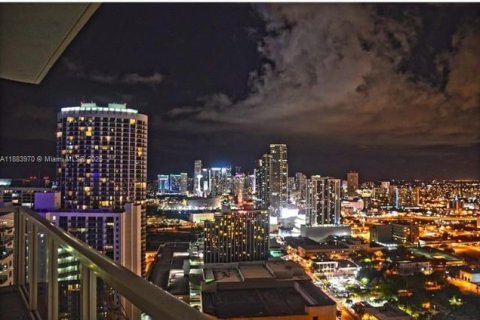 Condo in Miami, Florida, 2 bedrooms  № 1930719 - photo 17